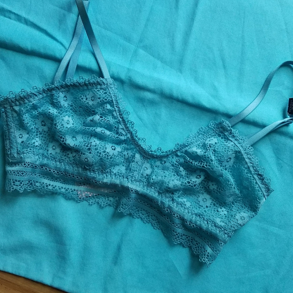 NWT Victoria's Secret blue bralette xsmall